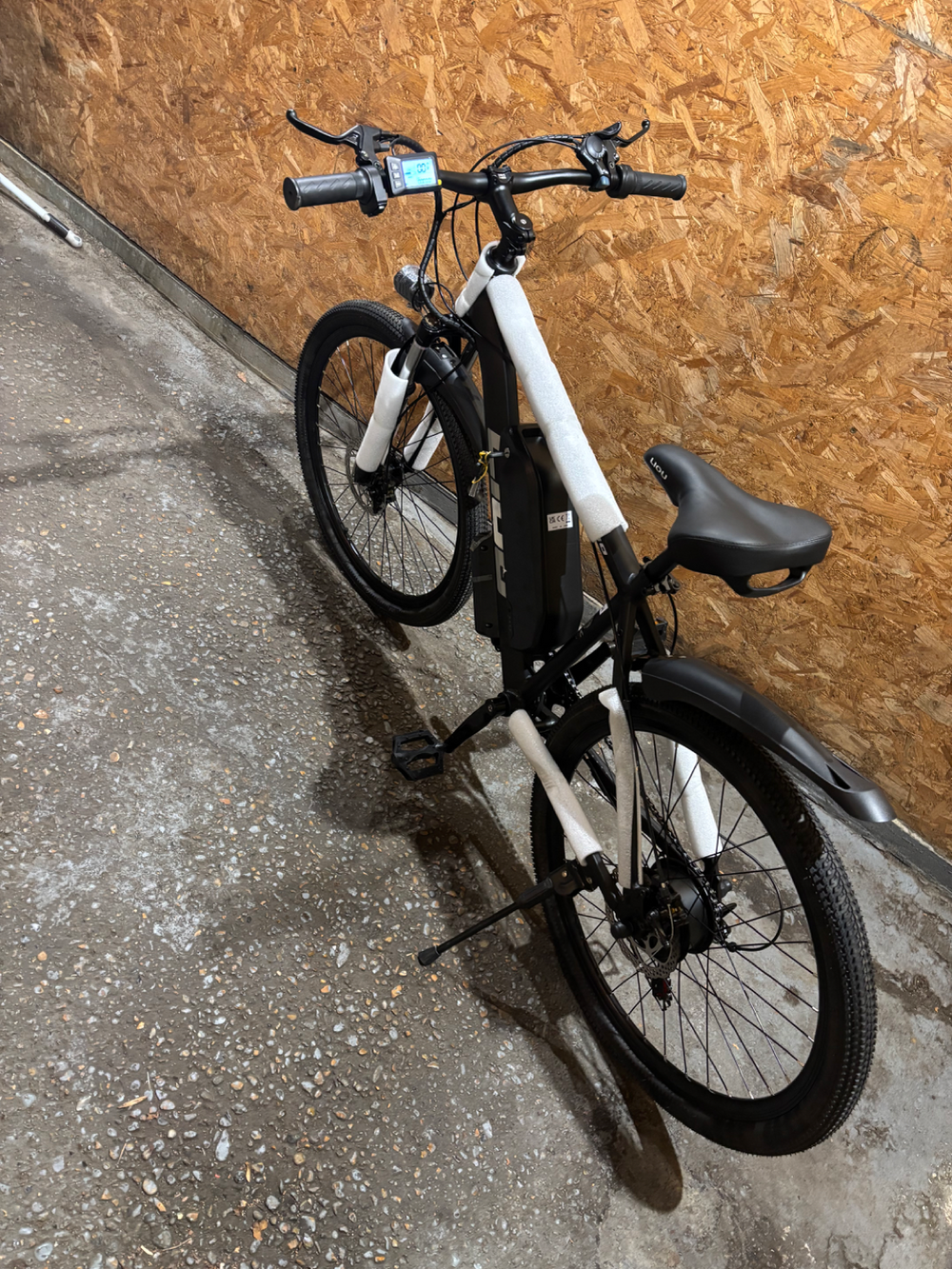 Liou  Explorer,/Traveler 2025