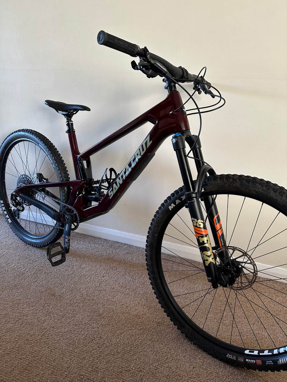 Santa Cruz HIGHTOWER S / Carbon C 2023