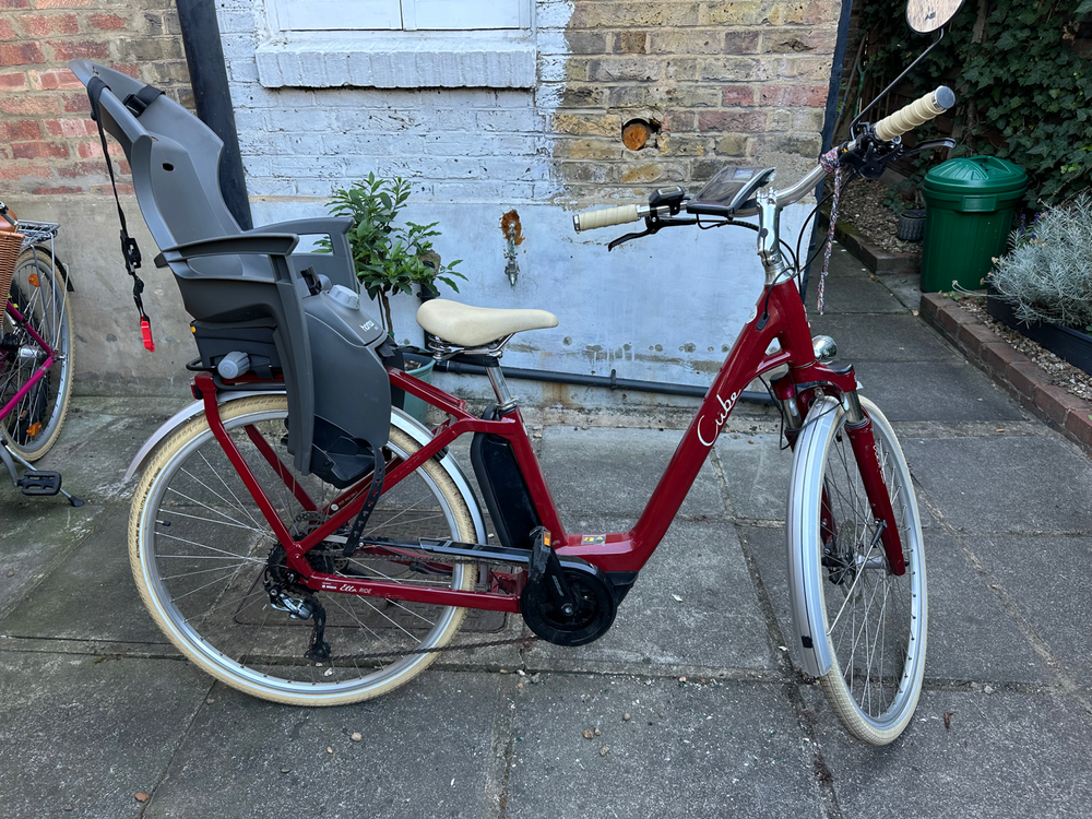 Cube Cube Ella Ride Hybrid 500 Electric Hybrid Bike in Red 2020