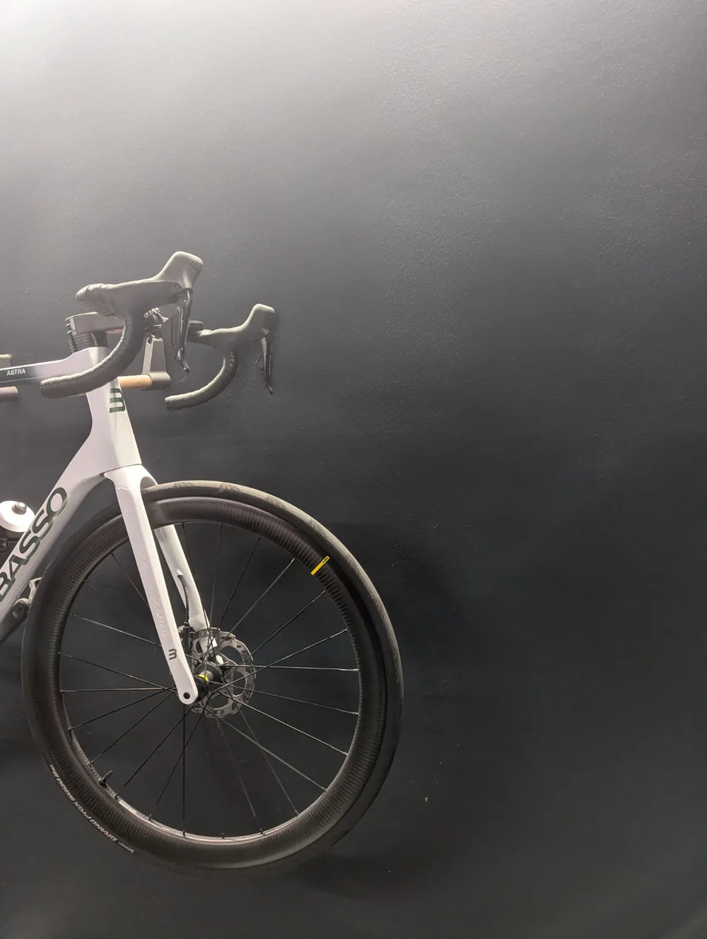 Basso Astra Shimano 105 Di2 2024