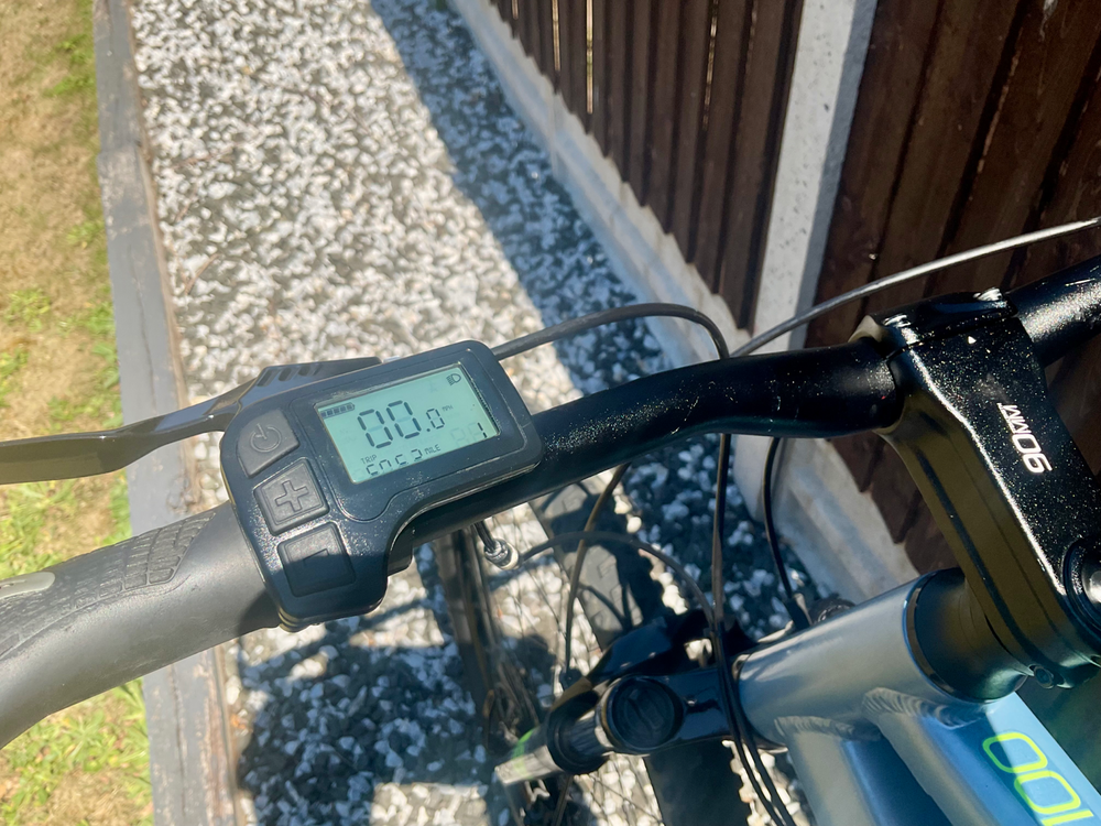 Rockrider EST 100 2021