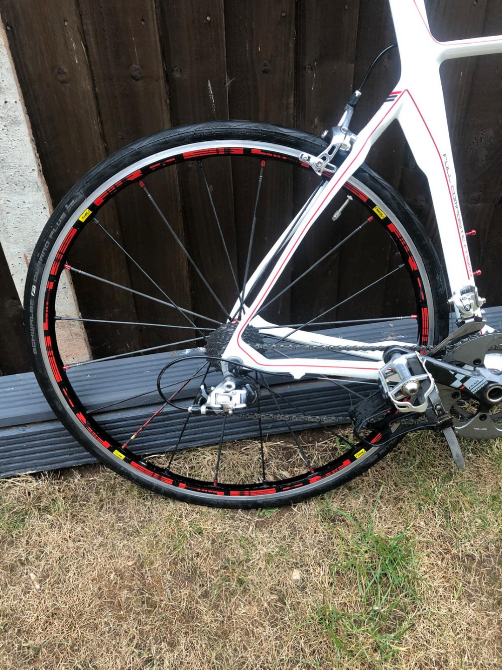 B'twin Facet 9 racing bike 2011