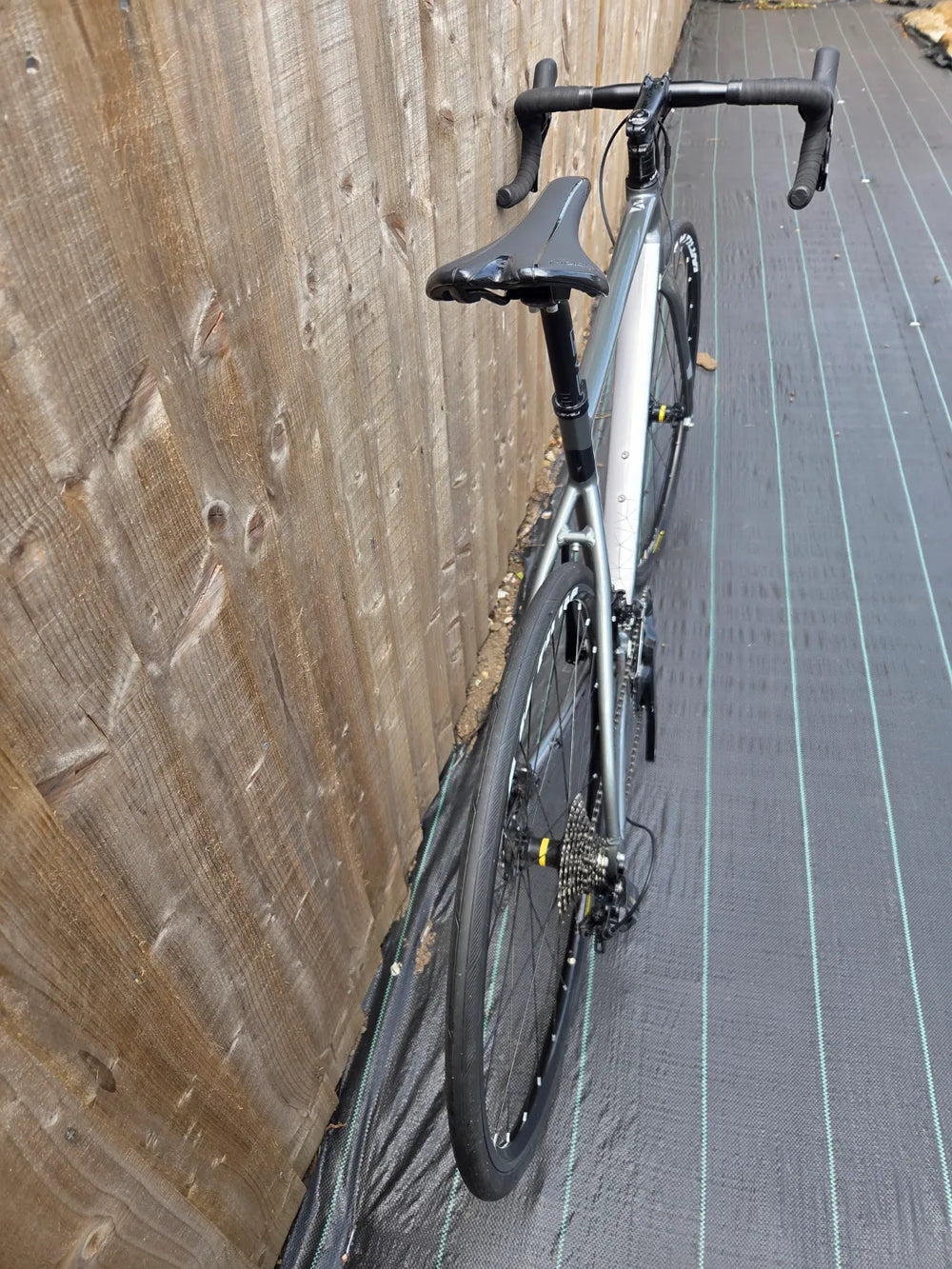 Ribble Endurance AL Disc - Enthusiast, Shimano 105 12-Speed 2023