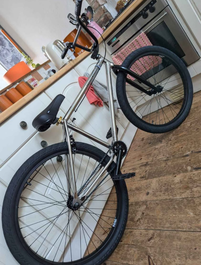 Subrosa  Salvador 26 inches 2024
