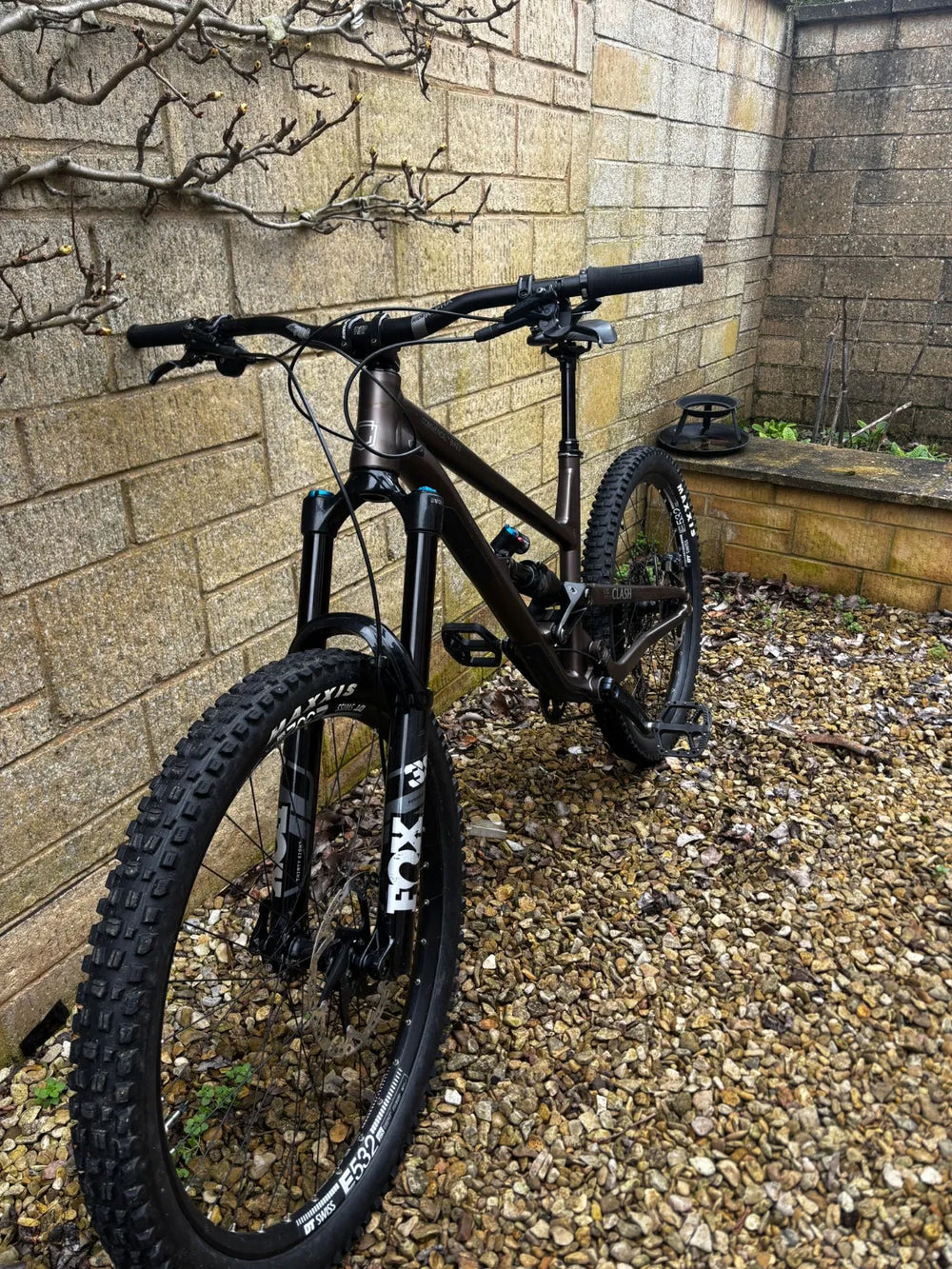 Commencal CLASH ESSENTIAL 2023