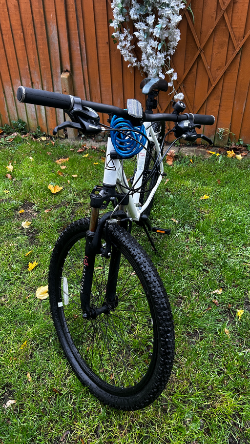 Compass Compass Latitude Hardtail Mountain Bike 26” White 2020