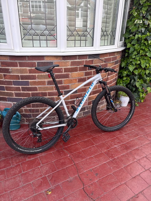Specialized Rockhopper 27.5 2020