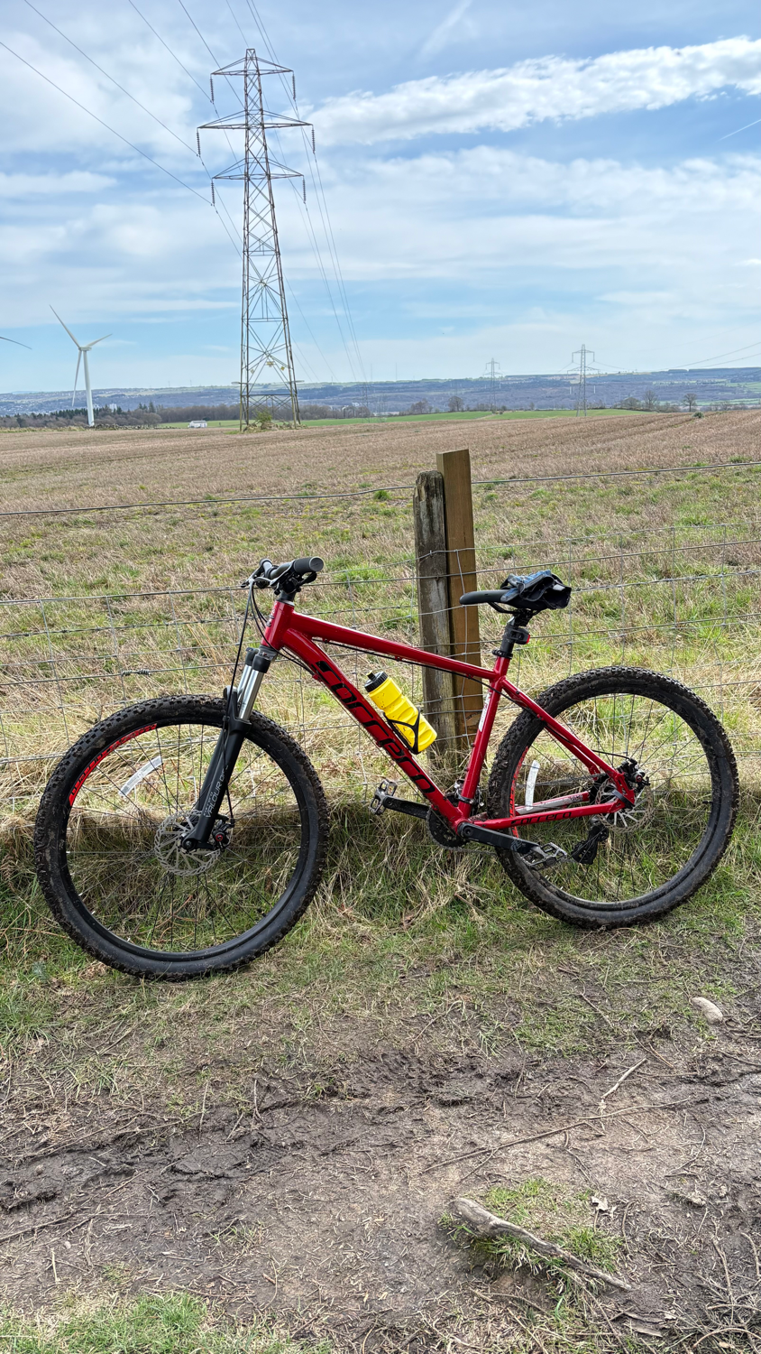 Carrera Valour Disc Mens Mountain Bike 2022