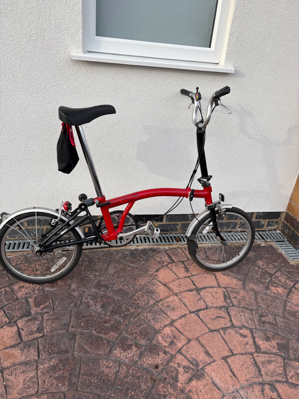 Brompton Classic Folding Bike – 3 Speed – Red – Rear Rack & Mudguards – 1999