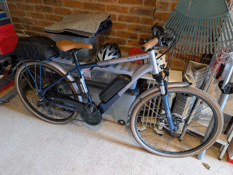 Raleigh Array E Motion Crossbar 700c 2023