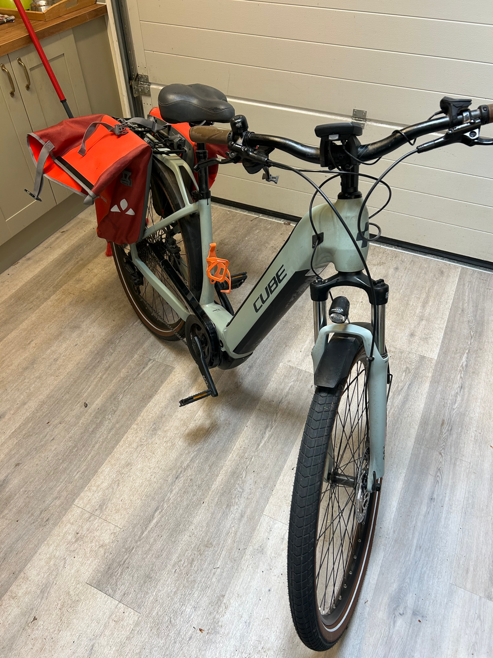 cube touring e bike damen Cube Touring Hybrid Pro 625Wh 2022