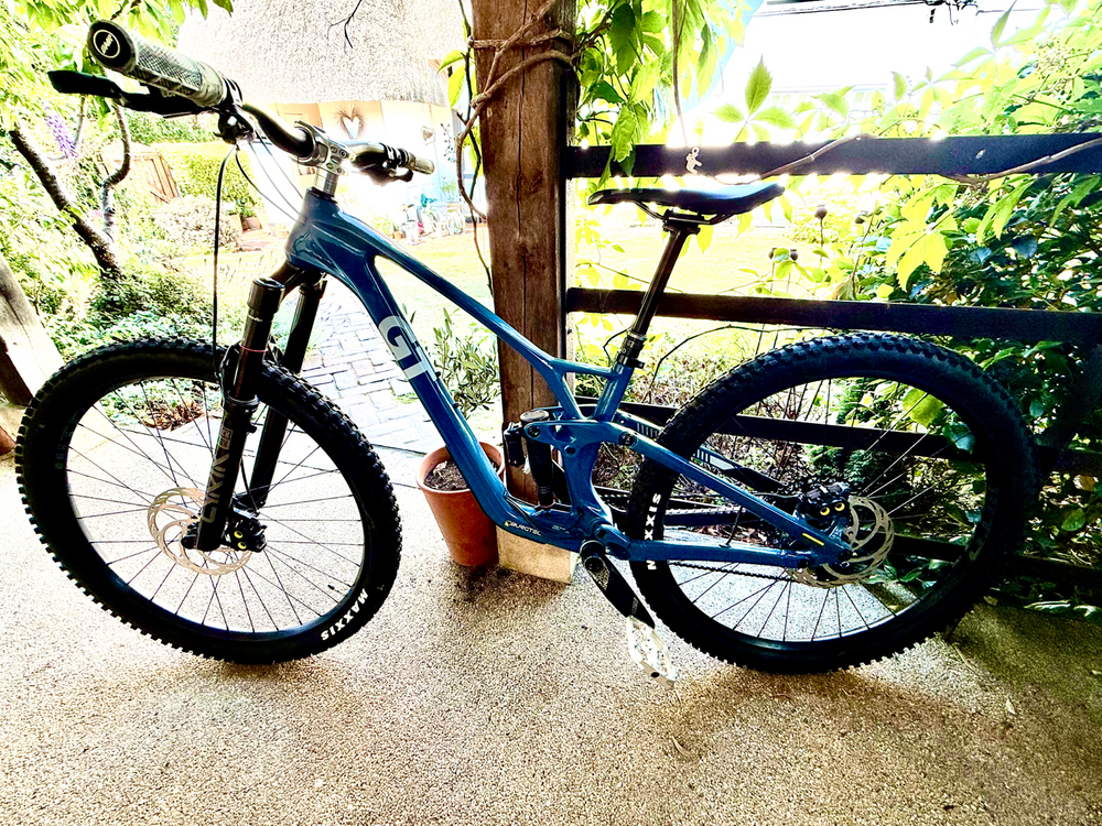 GT Sensor Carbon Pro 2024