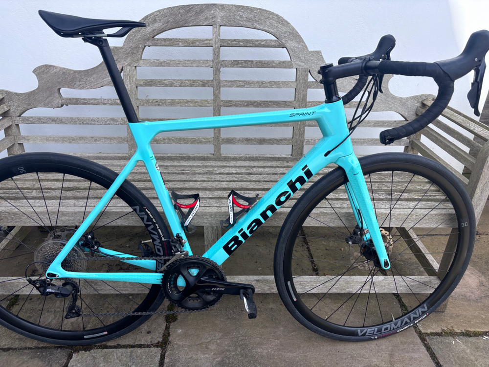 Bianchi Sprint - 105 Di2 2022