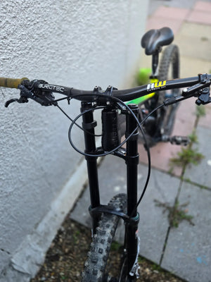 Saracen Myst Pro 27 5 Downhill 2016