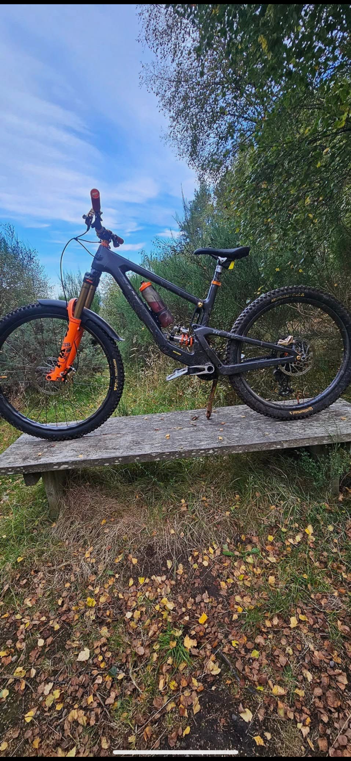 Santa Cruz NOMAD GX AXS / Air / Carbon C / MX 2023