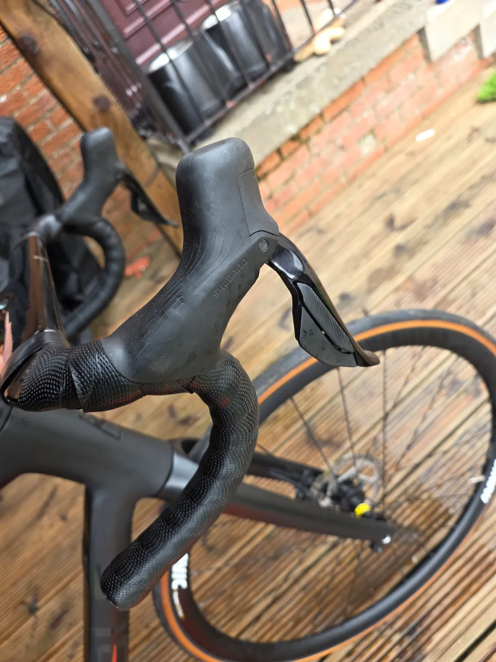 Ribble Endurance SL R Disc - Sport, Shimano 105 Di2 2025