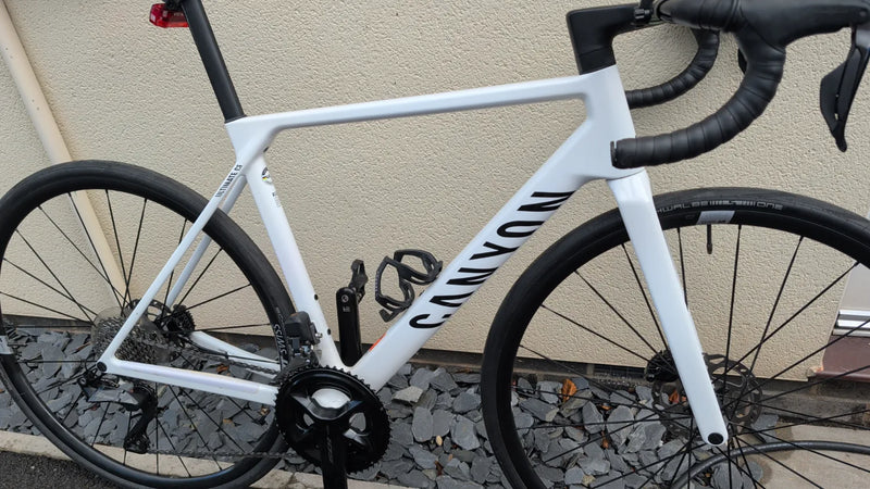 Canyon Ultimate CF 7 Di2 2025