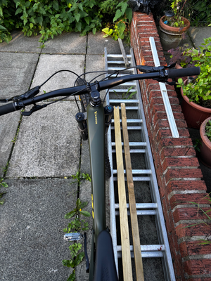 GT Sensor Carbon Elite 2025