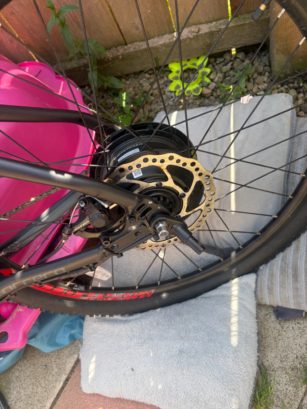Carrera Vengeance-E Pro 2025