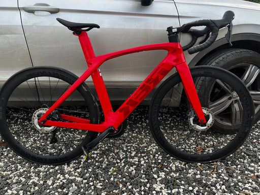 Trek Madone SLR 6 eTap 2022