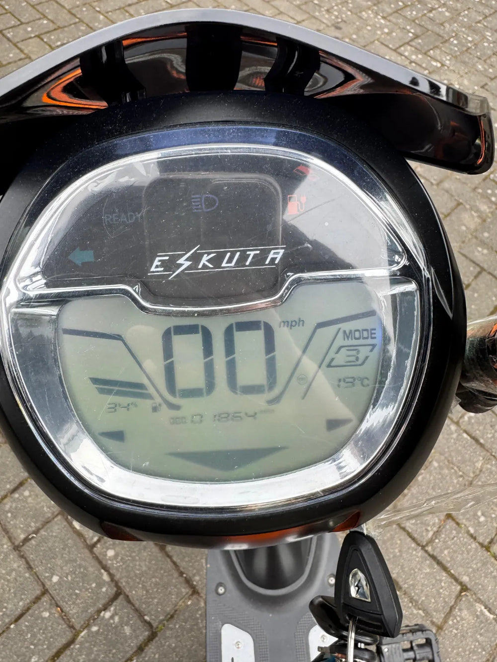 Eskuta Sk250 (2024)