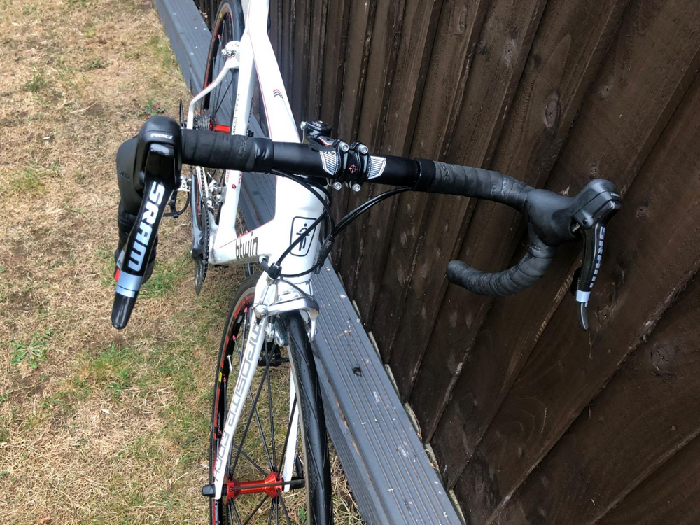 B'twin Facet 9 racing bike 2011