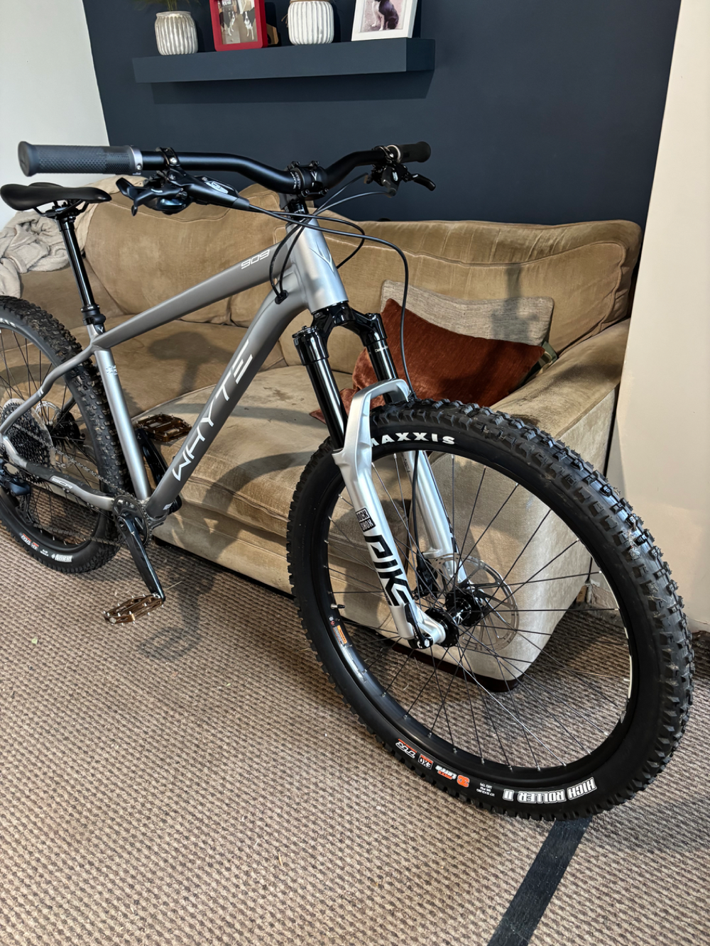Whyte 909 v4 2022