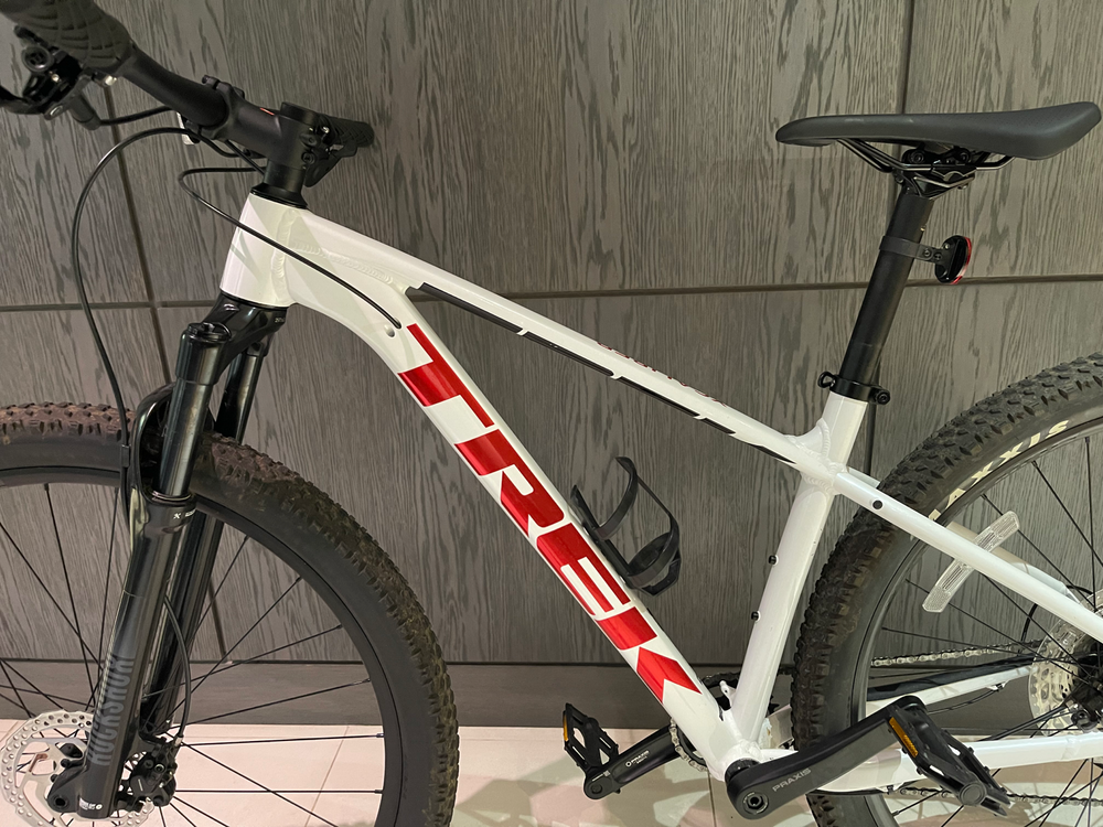 Trek X-Caliber 8 2023