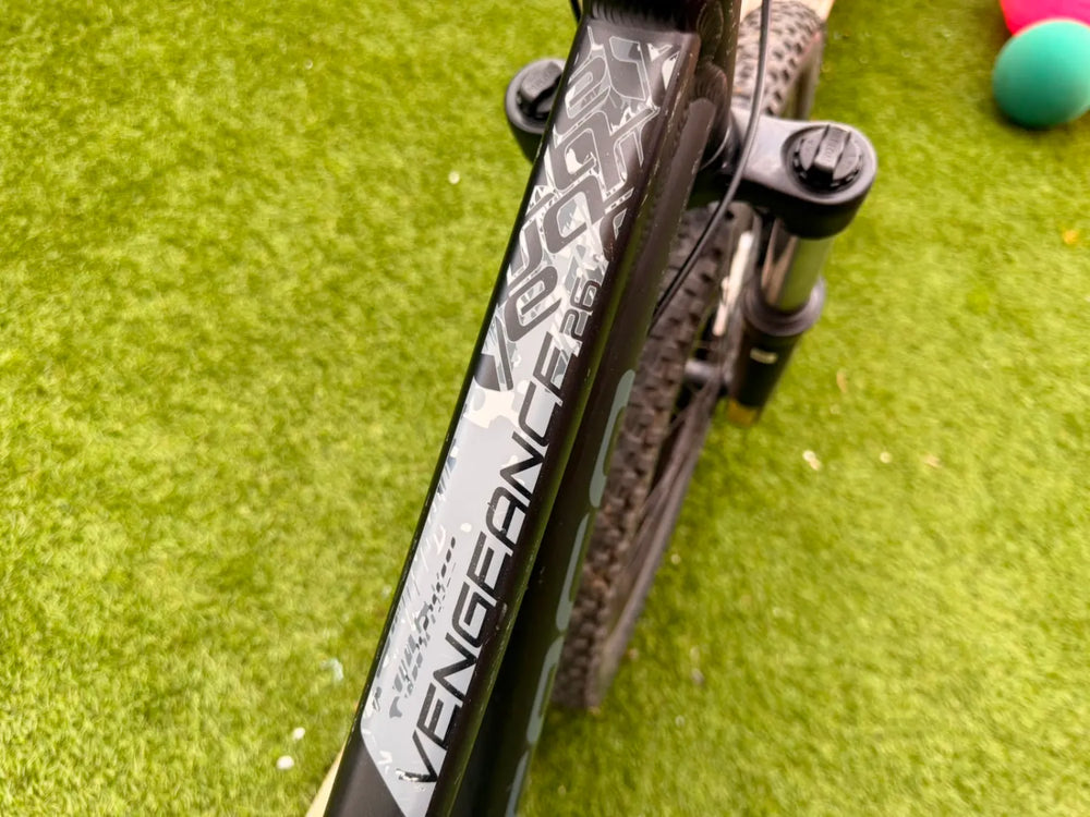 Carrera Vengeance Junior 2024