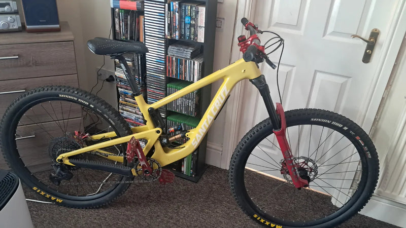 Santa Cruz Megatower XTR Reserve / Carbon CC / 29 2020