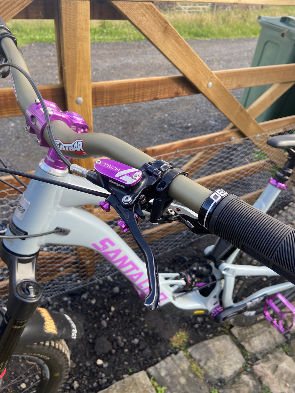 Santa Cruz Bronson R / Carbon C / MX 2022