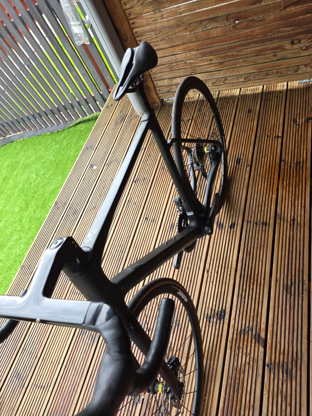 Ribble Endurance SL R Disc - Sport, Shimano 105 Di2 2025