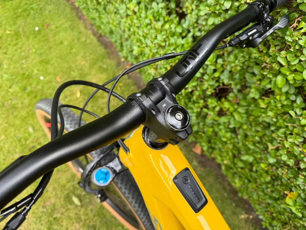 Santa Cruz Heckler SL 1.1 C Carbon MX 90 Yellow Stunning New Only 1 Month Ago 2026