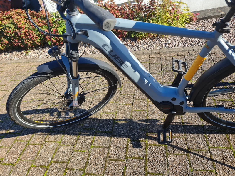 Cube Touring Hybrid Pro 625 Crossbar 2021