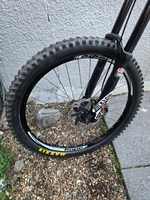 Saracen Myst Pro 27 5 Downhill 2016