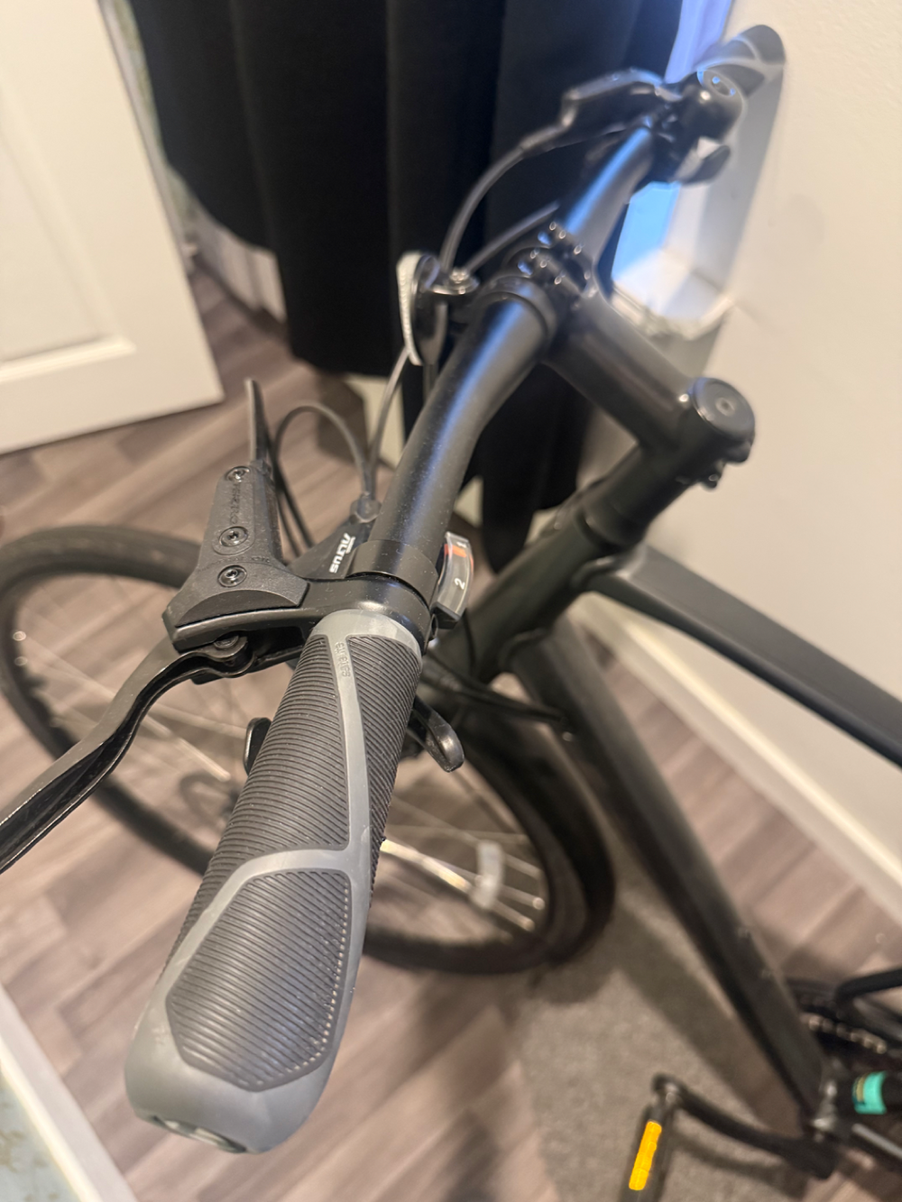 Trek FX 2 Disc Equipped 2022