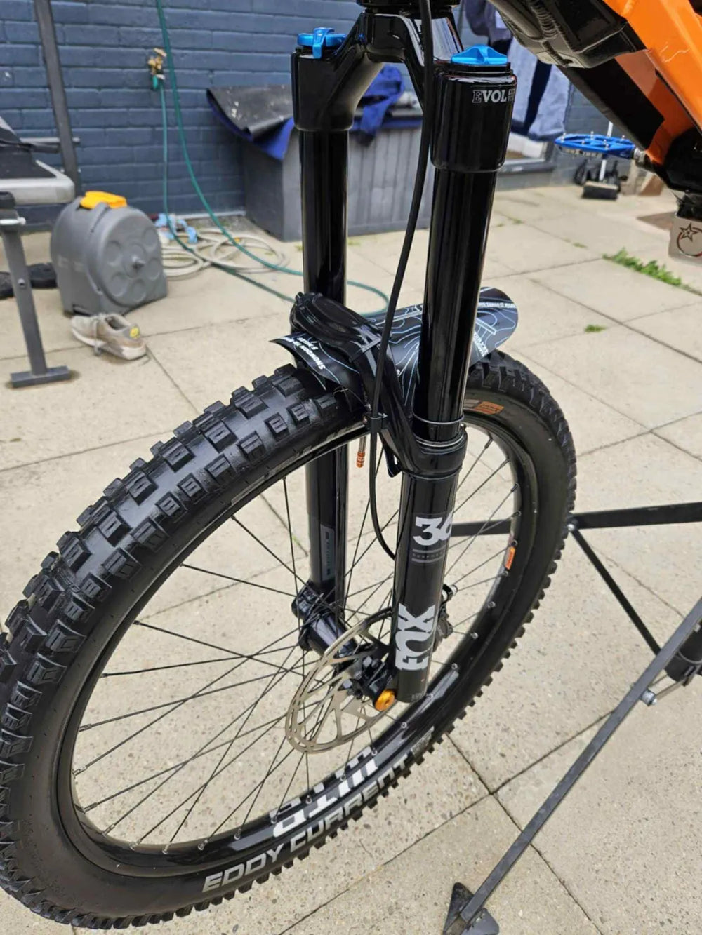 Orange Surge XTR 2021