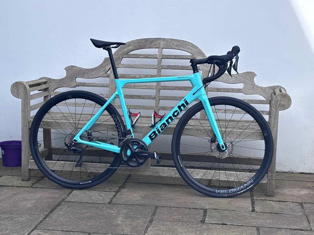 Bianchi Sprint - 105 Di2 2022