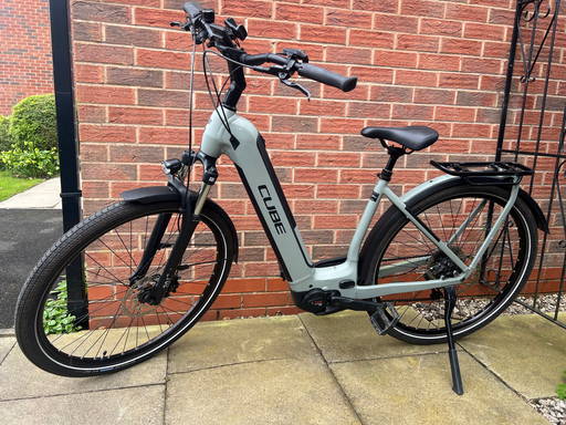 Cube Kathmandu Hybrid One 625 Step Thru 2023
