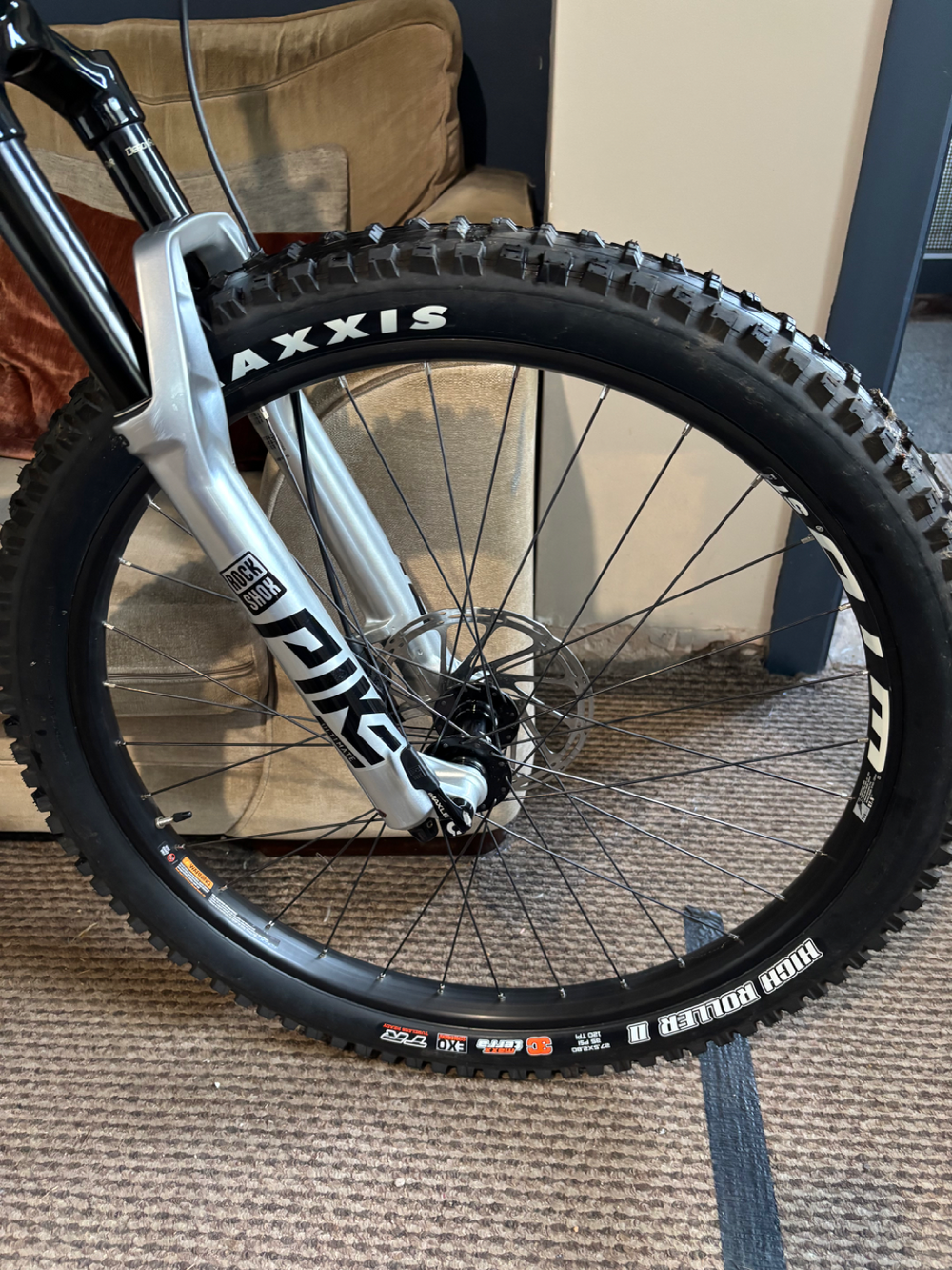 Whyte 909 v4 2022