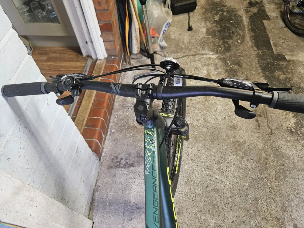 Carrera Vengeance Mens Mountain Bike 2021