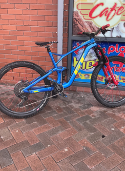 GT Force Carbon Pro 2021