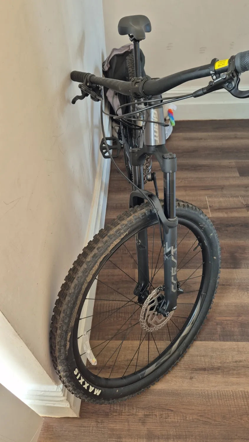 Giant Fathom 1 2024