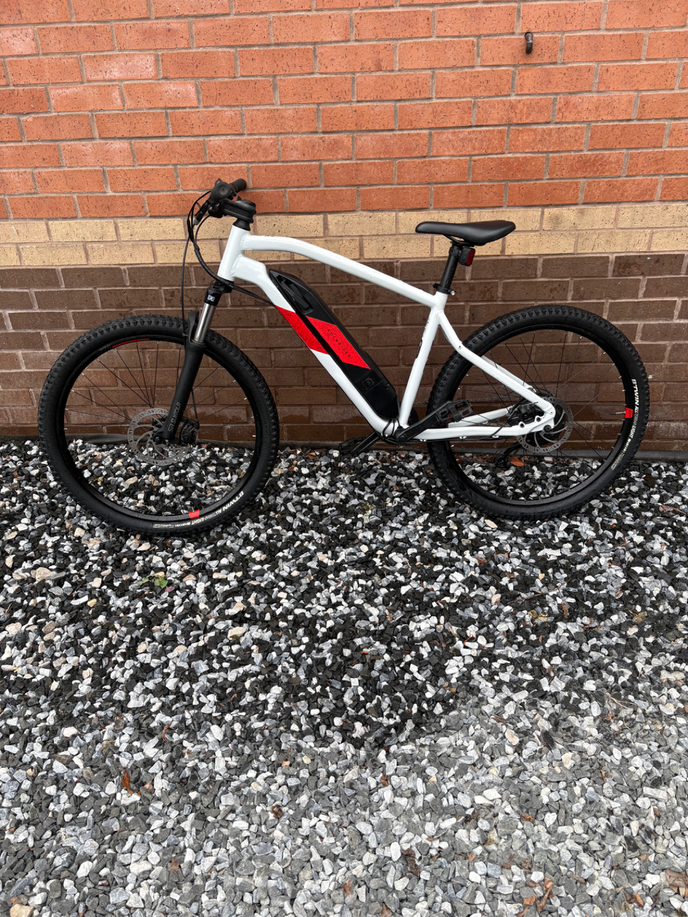 Rockrider Est 100 2024