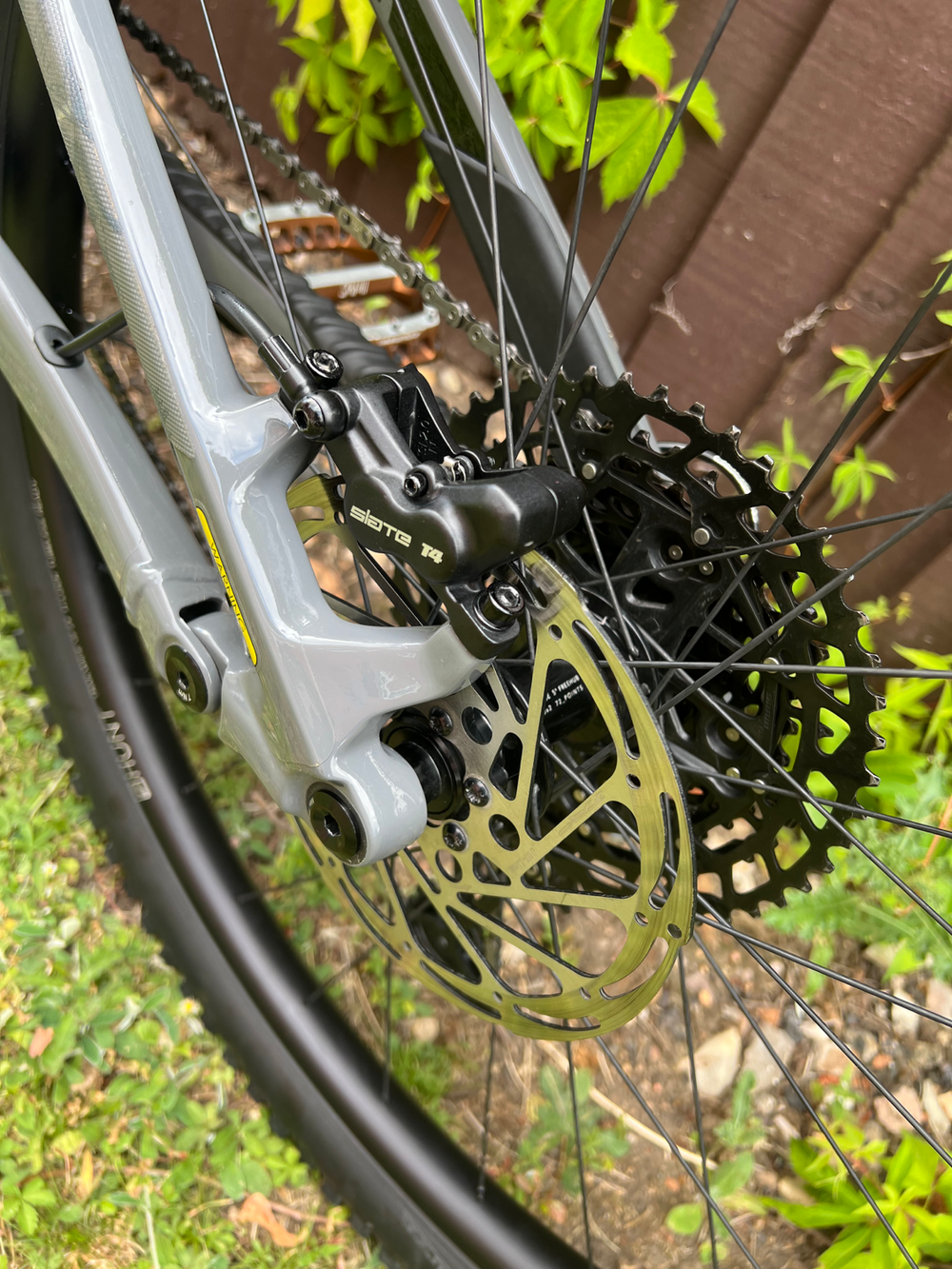 GT Sensor Carbon Elite 2025