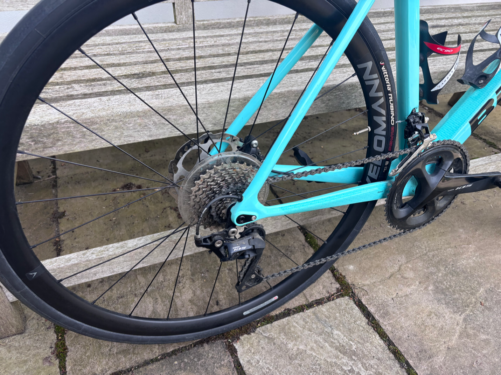 Bianchi Sprint - 105 Di2 2022