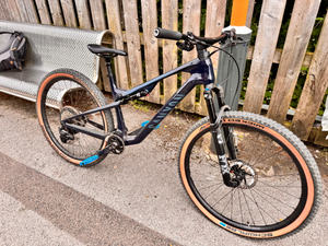 Canyon Lux Trail CF Di2 2025