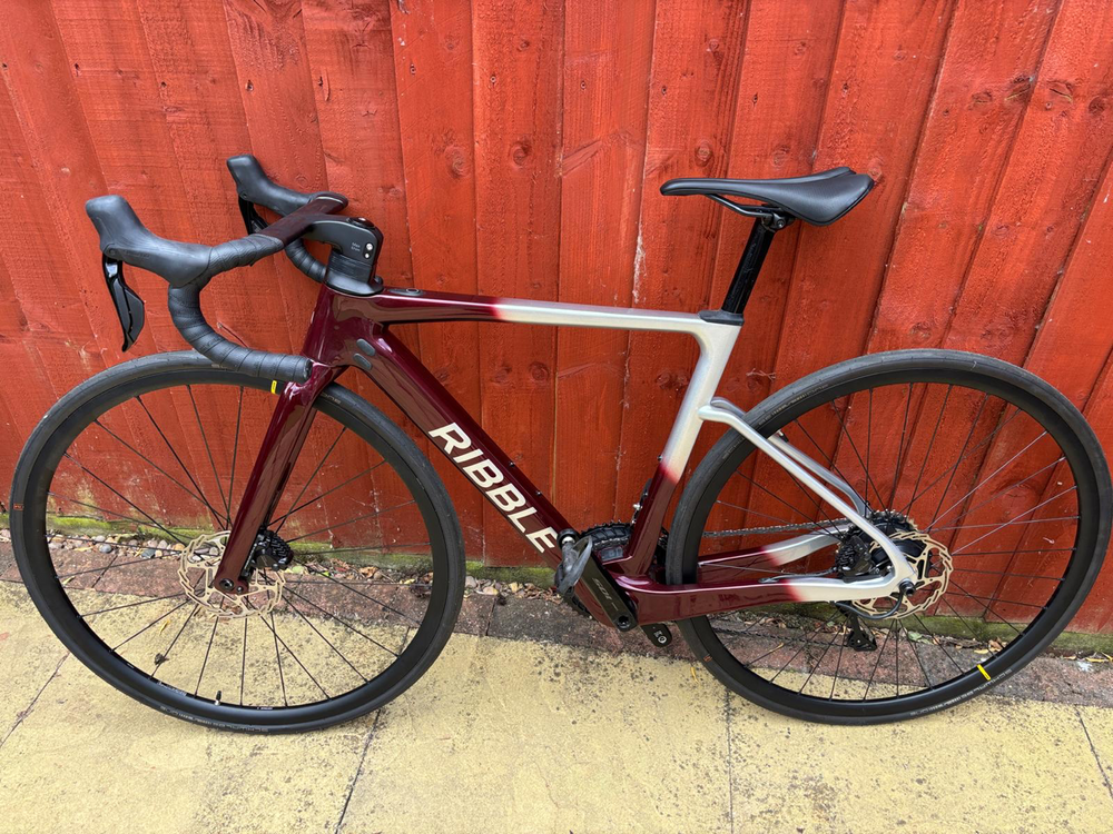 Ribble Endurance 725 Disc - Enthusiast, Shimano 105 Di2 2022