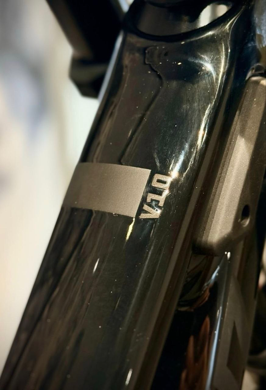 Santa Cruz V10 DH S / Carbon CC 2026
