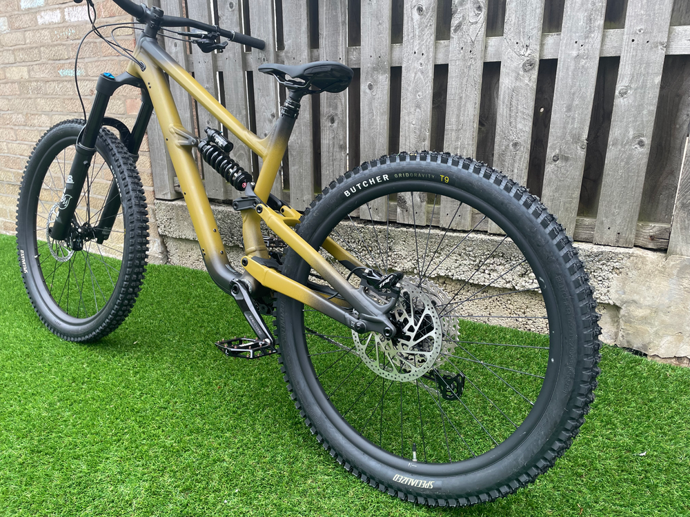 Specialized Status 170 2 Enduro 2025
